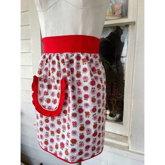Vintage Cotton Red Flower Half Apron Retro - Picture 6 of 6